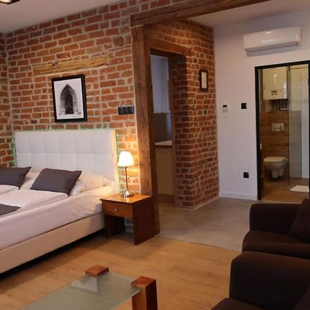 Apartament Przy Rynku เคล์มโน ภายนอก รูปภาพ